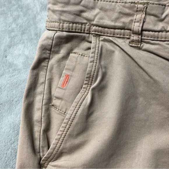 Killtec Taupe Flat Front Shorts Size XL - Picture 5 of 11